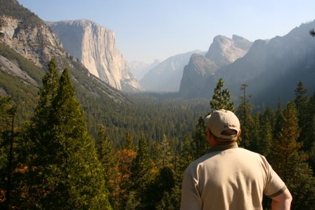 Yosemitedalen frå austenden av Wawonatunnelen